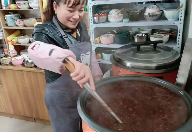 天大寒，粥暖心